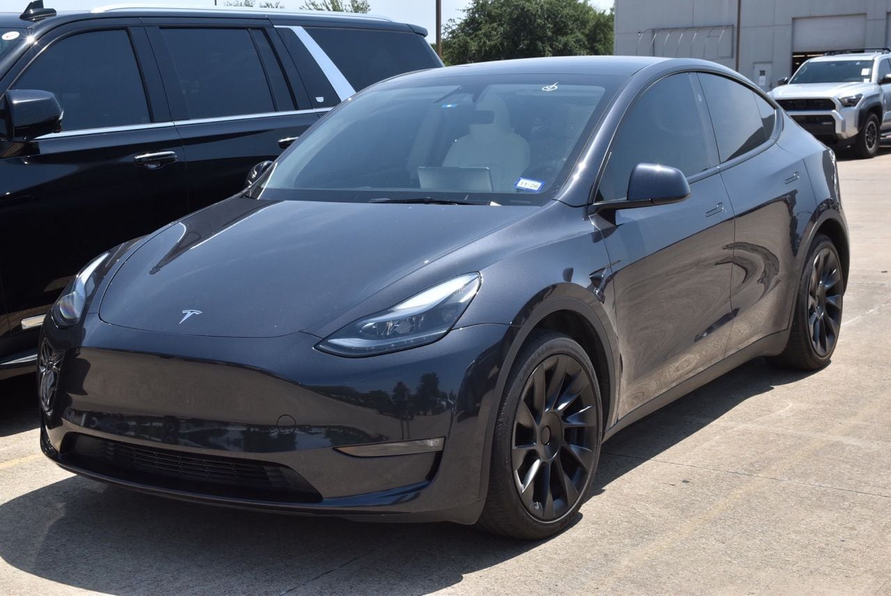 tesla model y 2025 7SAYGAEE7SF242512 image tesla model y 2025 7SAYGAEE7SF242512 image